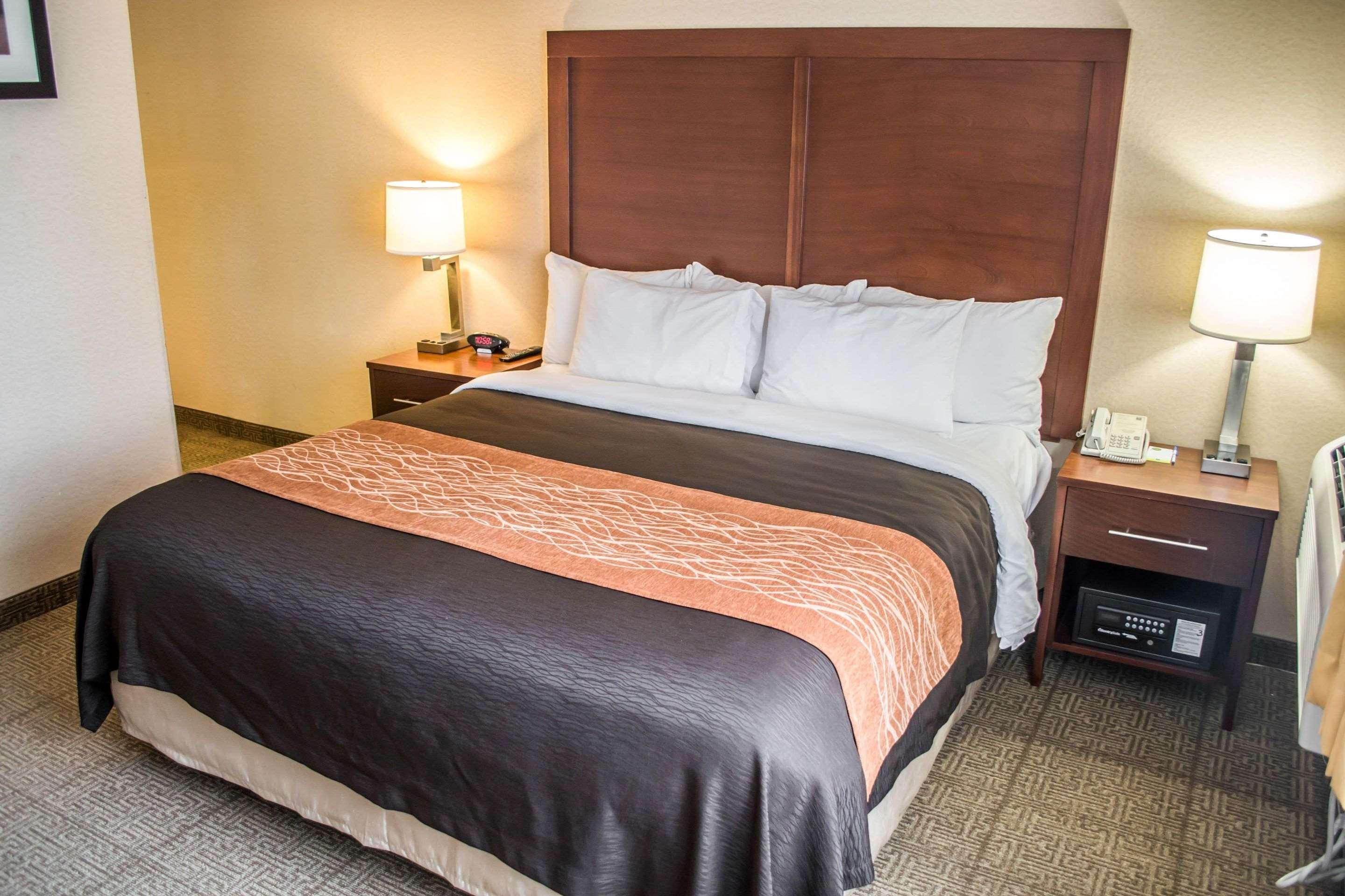 Comfort Inn & Suites Beaverton - Portland West Exterior foto