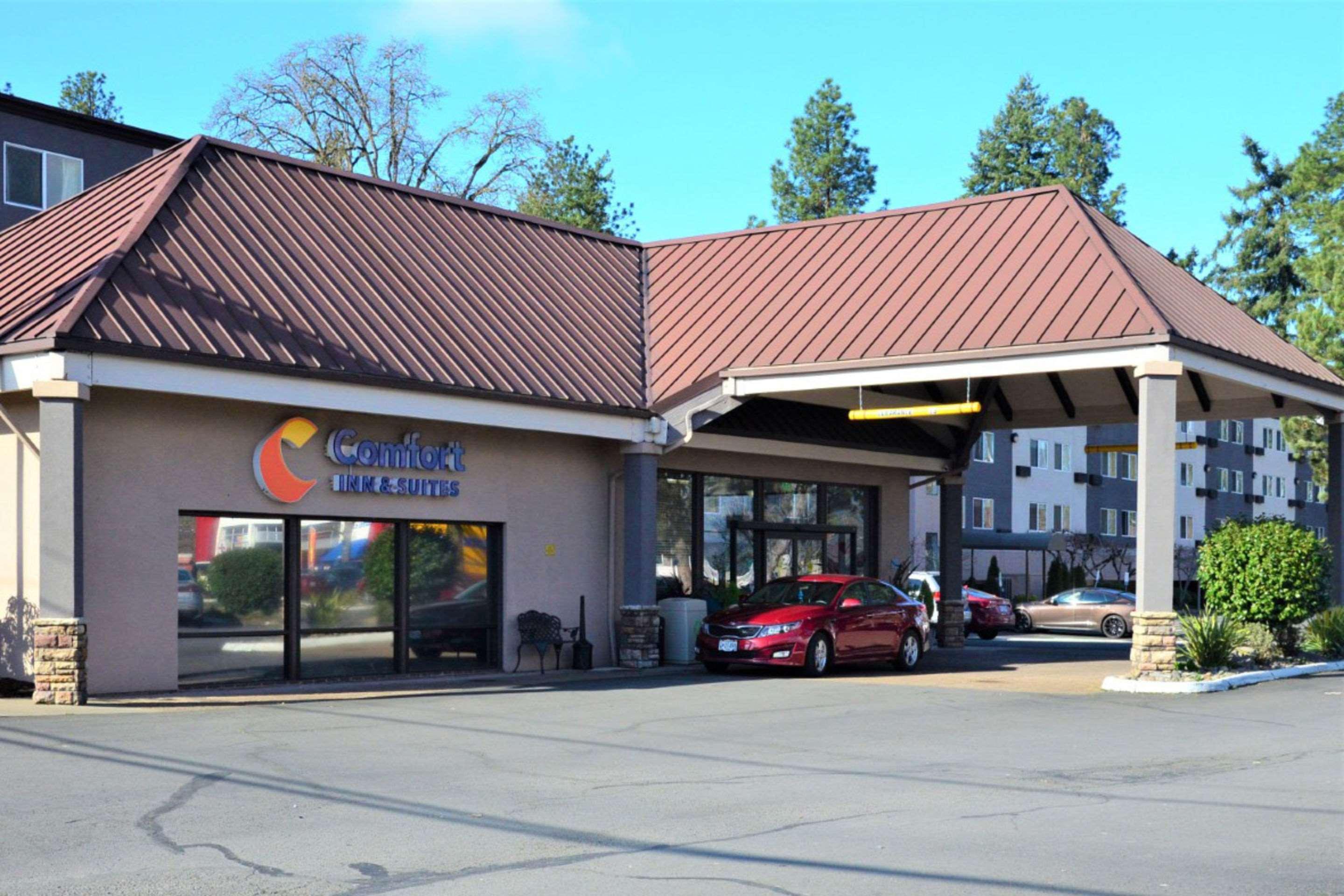 Comfort Inn & Suites Beaverton - Portland West Exterior foto